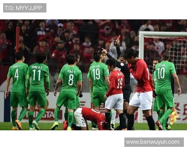 赛后分析：广州排球队与北京排球队的团队协作与战术对比探讨